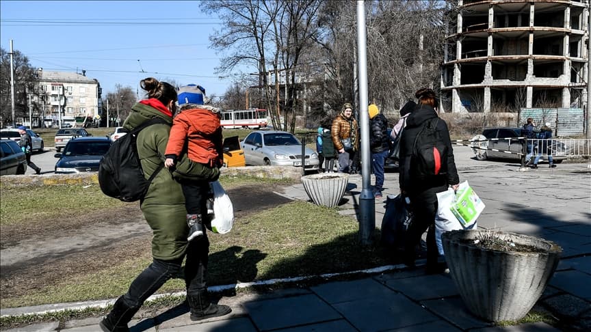 Trupat ruse depërtojnë nëpër kolonat e blinduara të Mariupolit