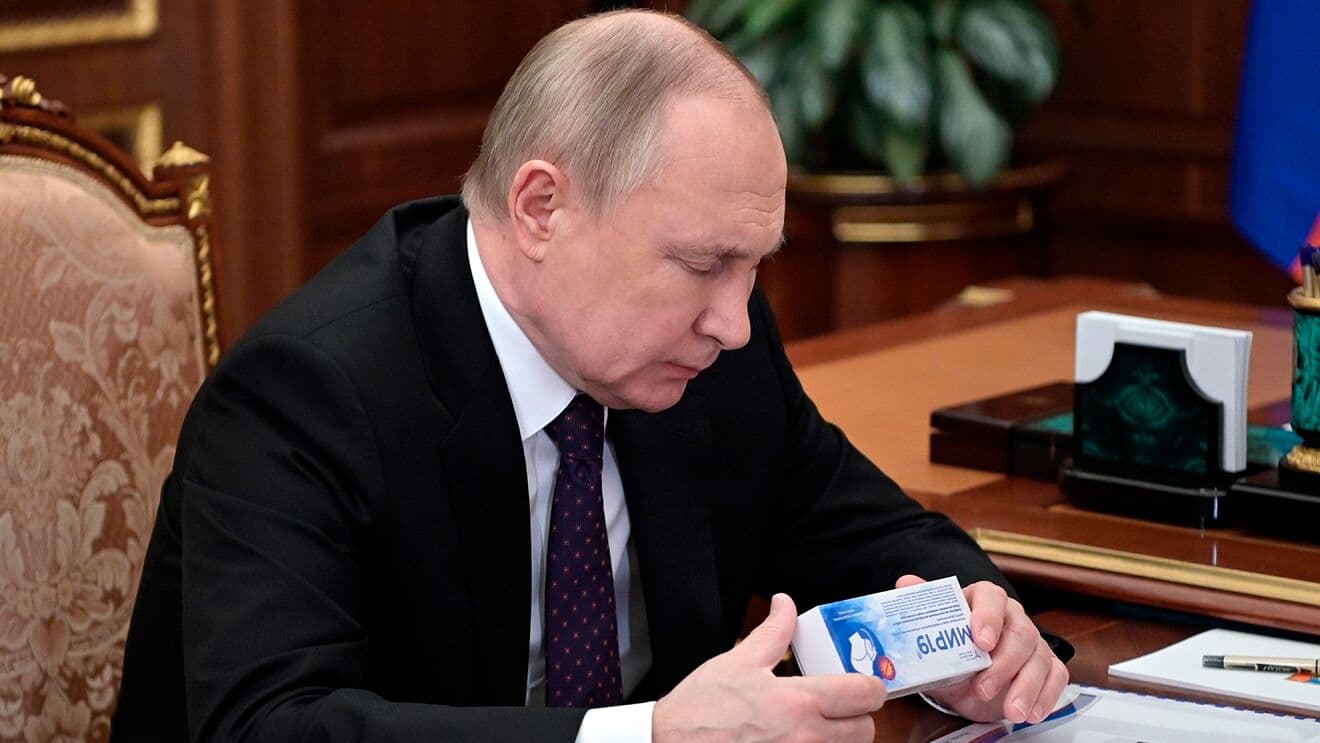 “Helmim ose sëmundje e papritur”, në Ukrainë flasin për eliminimin nga brenda të Putin