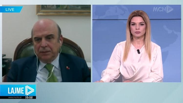 Panariti: Pirgjet me pula të asgjësohen me djegie! Infeksioni rrezikon shpendët e fermerëve