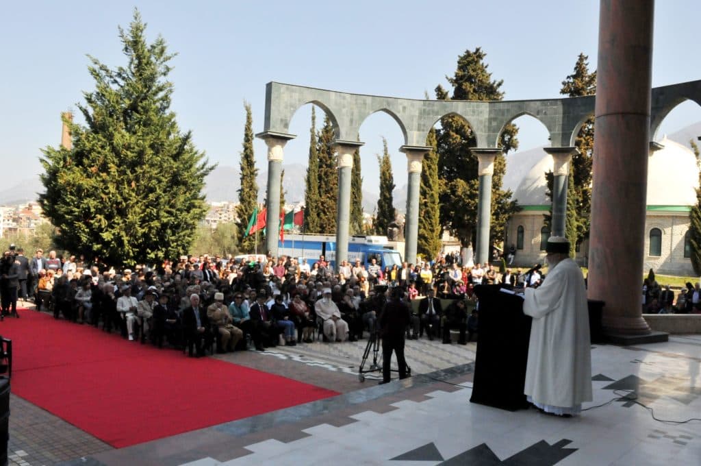 Festa e Sulltan Novruzit/ Baba Mondi: Urojmë që lufta të pushojë dhe pandemia të largohet