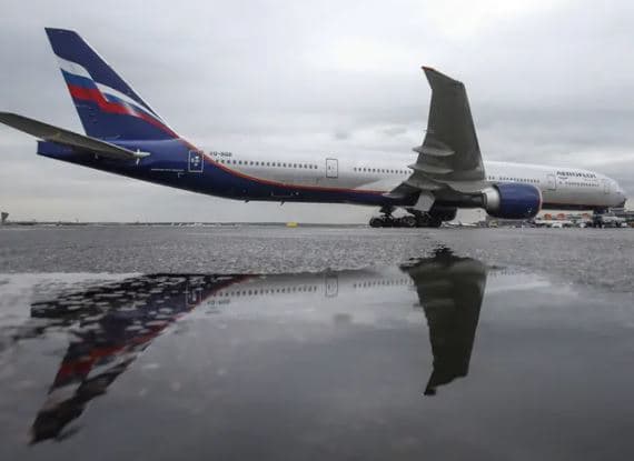 Sanksionet ndaluan fluturimet, Rusia thotë se 78 avionë të bllokuar jashtë vendit 