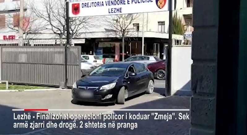 U kapën me 10 thasë kanabis, kallashnikov e pistoletë/ Në pranga dy persona