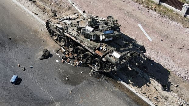 NATO: 7 mijë deri në 15 mijë trupa ruse janë vrarë në Ukrainë