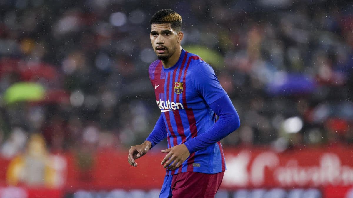 Arsenal dhe Manchester United duel per Araujo