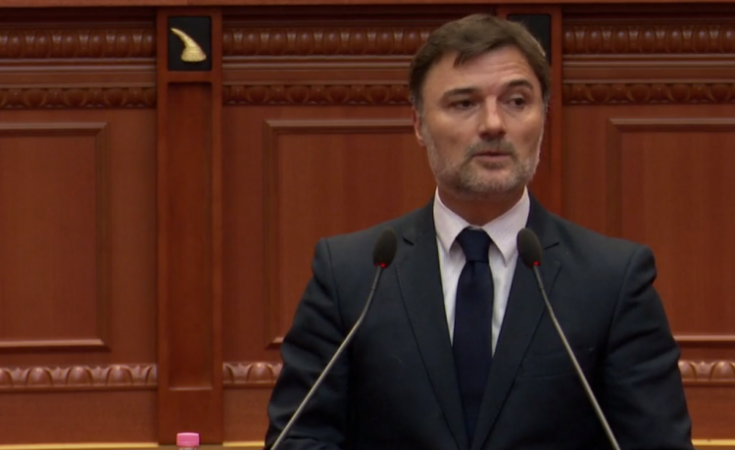 Mazhoranca rrëzoi rezolutën e PD/ Alibeaj: Qeveria nuk u ngrit dot përtej politikës për të përballuar krizën