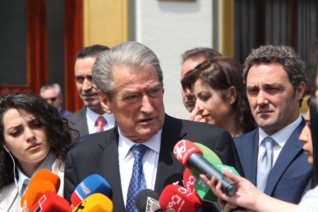 Berisha: Kërkesa për tërheqjen time një blof, nuk ka negociata por dialog në PD