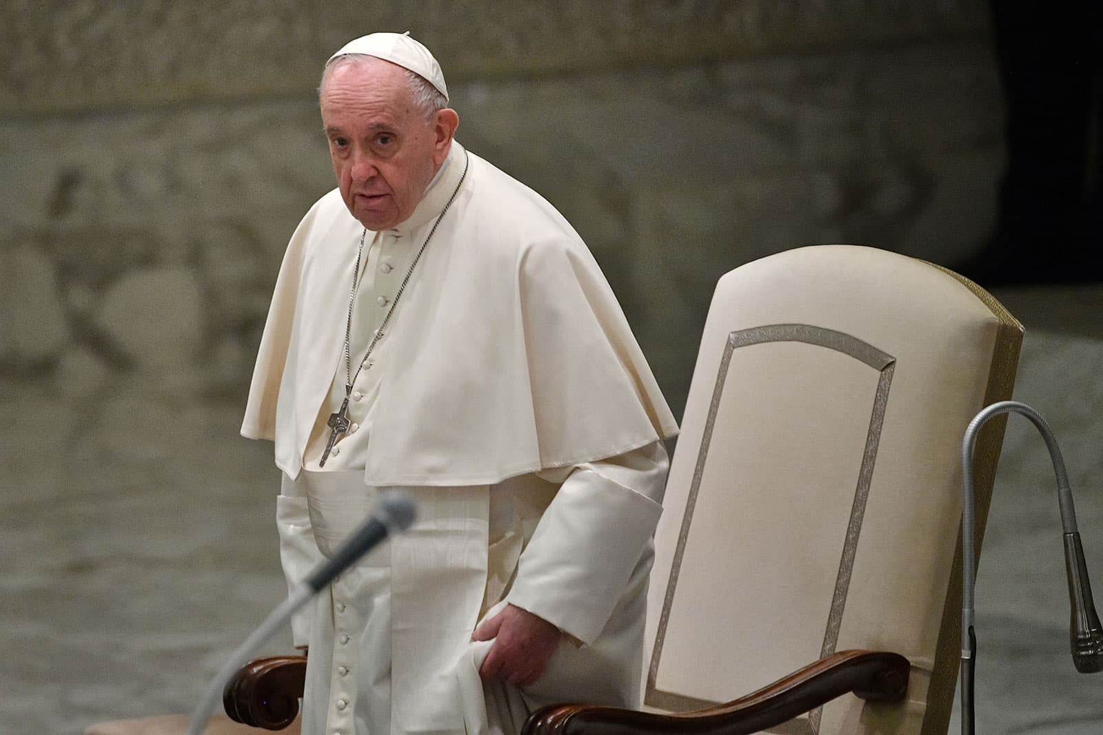 Papa Françesku: Rritja e shpenzimeve ushtarake dhe sanksionet s’janë zgjidhje për luftën