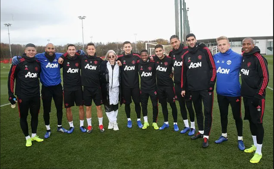 Dëmtim i rëndë dhe dy operacione, lojtari i Manchester United tërhiqet në moshën 23-vjeçare
