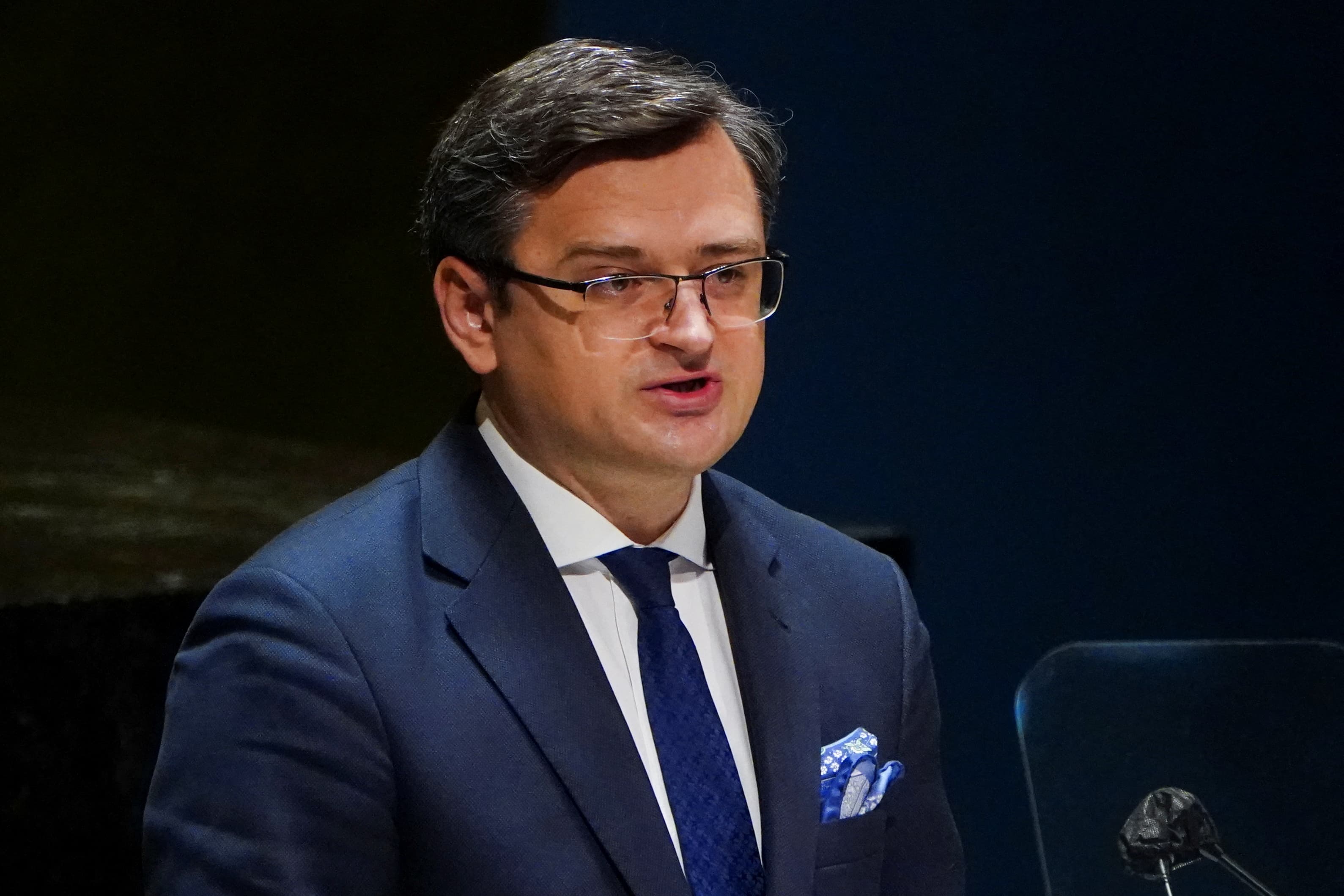 Kuleba: Negociata të vështira, nuk heqim dorë nga pozicionet tona