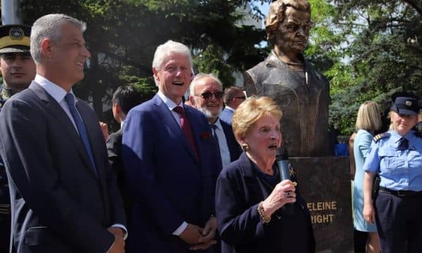 Kosova ditë zie në nderim të ish-sekretares amerikane Albright