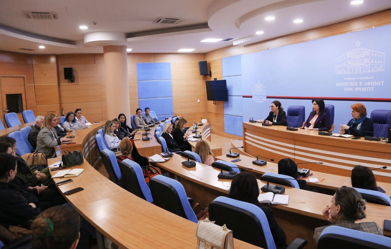  Kushi: Së shpejti vlerësim psiko-social periodik për çdo mësues në vend