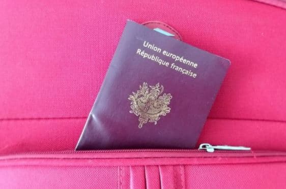 Çfarë janë pasaportat e arta dhe pse BE dëshiron t’i heqë për rusët dhe bjellorusët