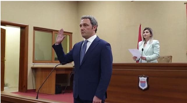    Bardh Spahia betohet si kryetar i Bashkisë Shkodër