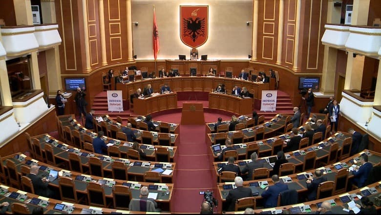 PD kërkon ndryshim të rendit të ditës: Të shqyrtohet propozimi ynë për bordin e Bankës së Shqipërisë