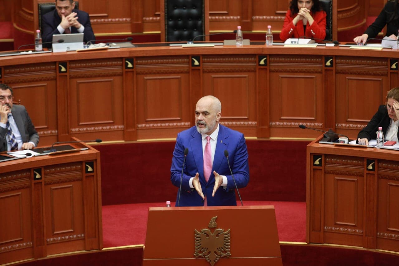 Rama: Sa të mundemi nuk e rrisim çmimin e energjisë, taksat e naftës nuk hiqen sa të jetë kjo qeveri