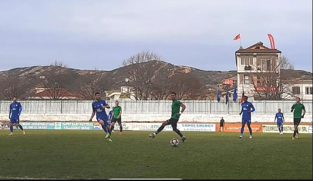 Dueli i mbijetesës, formacionet zyrtare në Dinamo-Egnatia