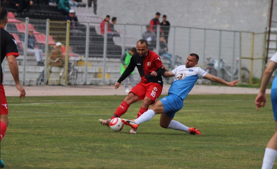Kushtet e vështira atmosferike, shtyhen 6 ndeshje në Kategorinë e Dytë