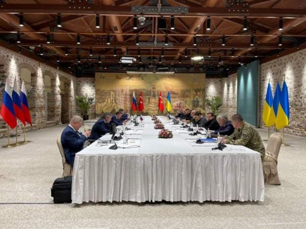 Ukraina marrëveshje me negociatorët rusë për evakuimet nga Mariupoli
