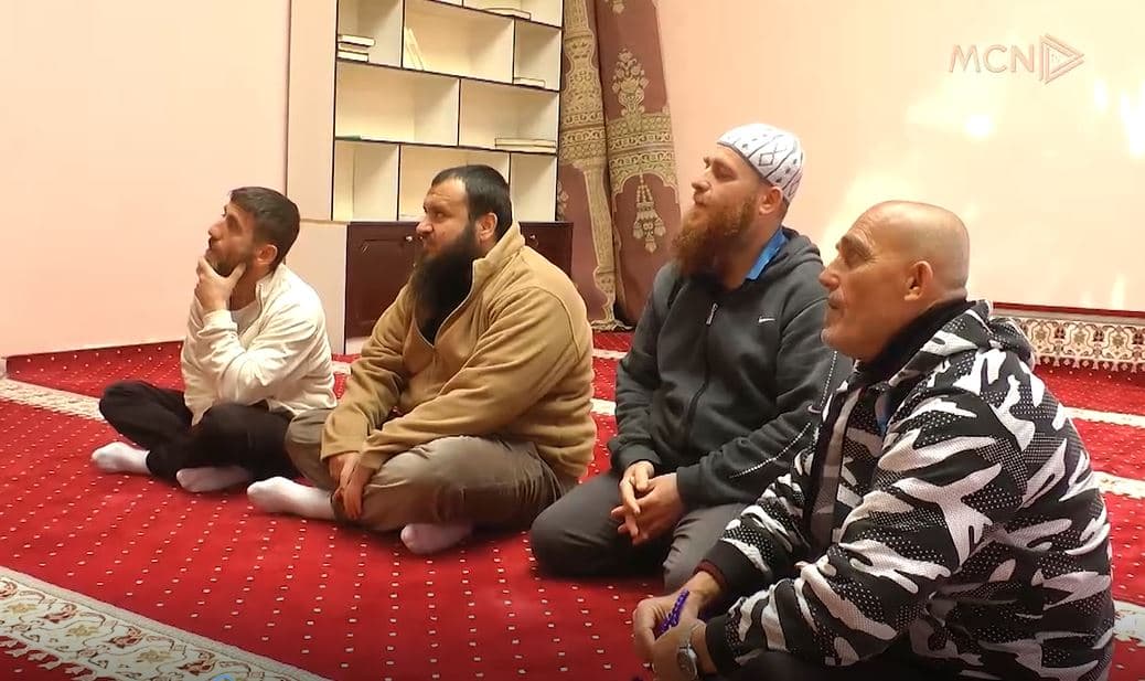 MCN në burgun e Peqinit, jeta dhe predikimi i të dënuarve (VIDEO)