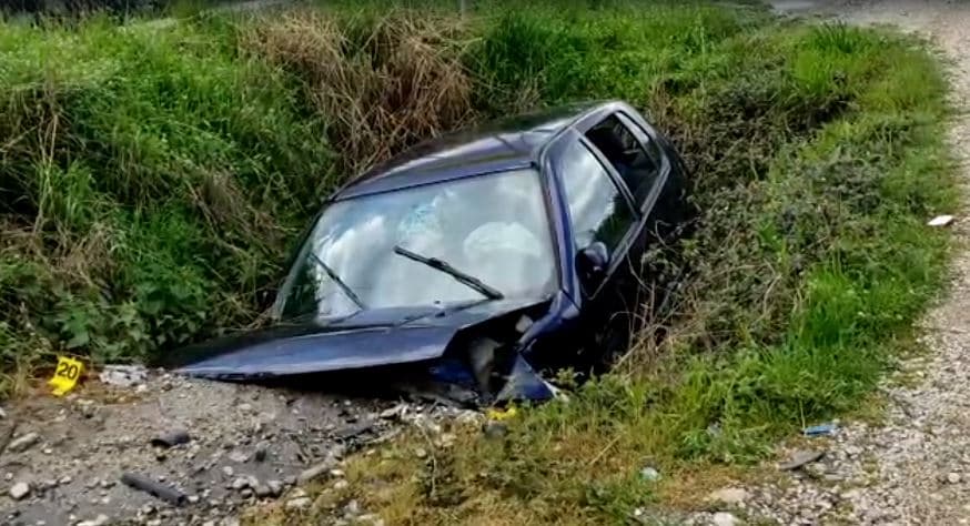 Del një makinë nga rruga në Fushë Krujë-Kamëz, një viktimë dhe katër të plagosur