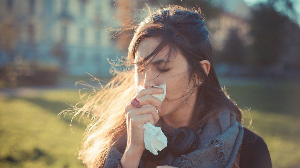 Simptoma të reja janë shtuar në listën zyrtare të Covid 19