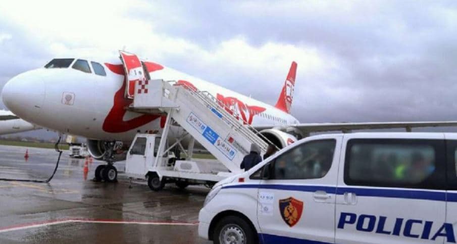   I dënuar për mashtrim/ Ekstradohet nga Italia drejt Shqipërisë 54 vjeçari nga Fieri