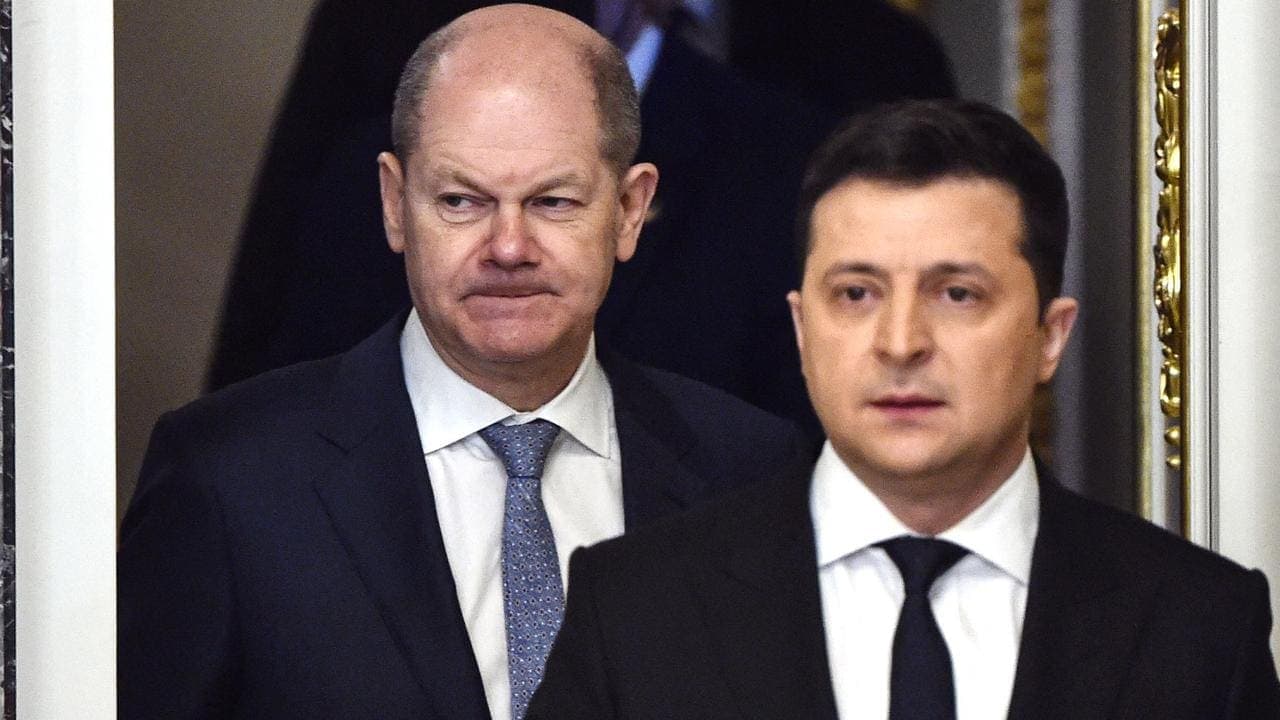 “Scholz i propozoi Zelenskyt të hiqte dorë nga NATO, 5 ditë para nisjes së luftës”