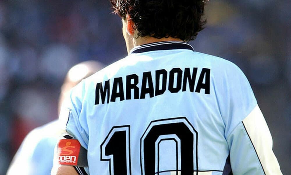 Del në ankand bluza numër 10 e Maradonës, për një çmim tejet të kripur