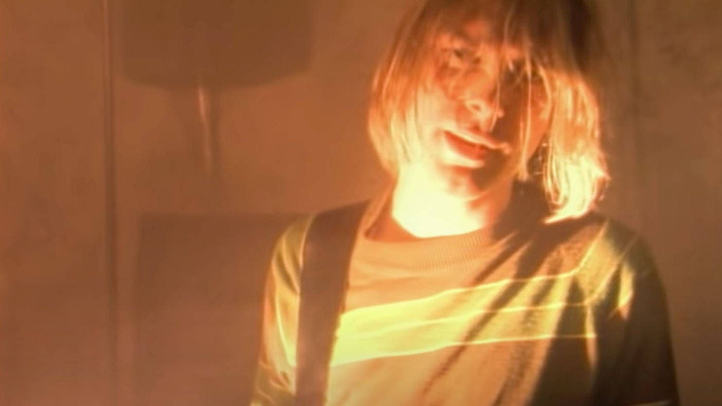“Smells Like Teen Spirit”, historia pas videos së superhitit të Nirvana