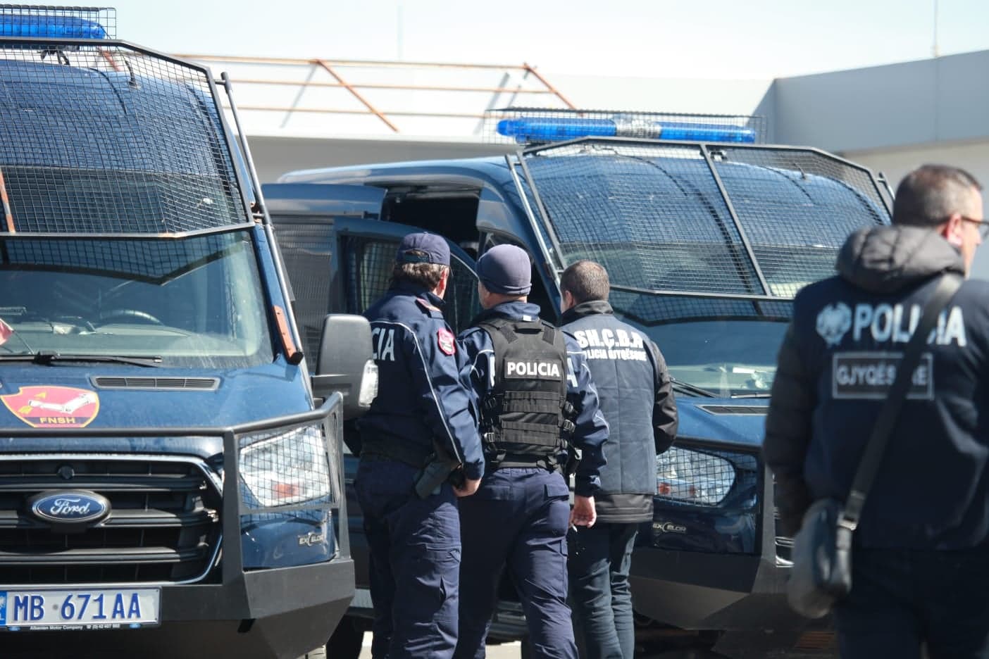“Shkrirja” e Policisë Kufitare të Morinës, Rama: Përgëzime SHÇBA dhe SPAK, u godit çerdhja e korrupsionit