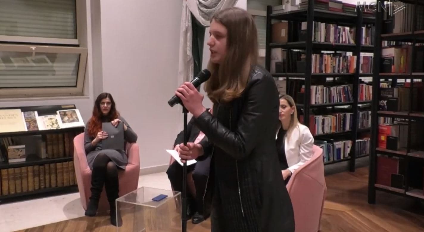 Konkursi i poezisë që vuri në garë nxënës të kryeqytetit (Video)