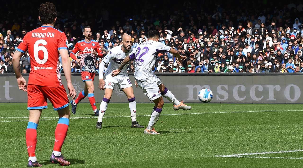 Fiorentina mposht Napolin, humb edhe Atalanta (VIDEO)