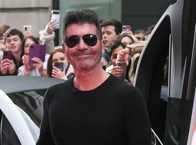 Simon Cowell thotë se do t’i lërë 20 milionë paund nga testamenti i tij për qentë
