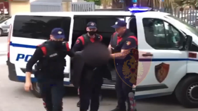 Në kërkim për shfrytëzim prostitucioni dhe vjedhje, dy të arrestuar në Elbasan/ Emrat
