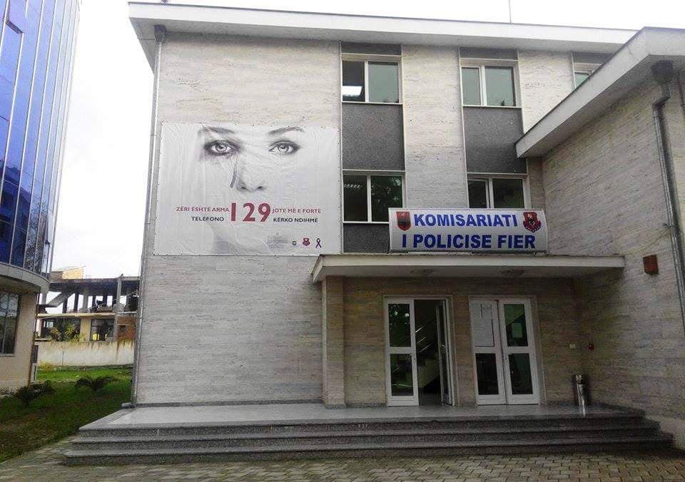 Akuzohen për mashtrim dhe dhunë ndaj bashkëshorteve, 4 persona në prangat e policisë
