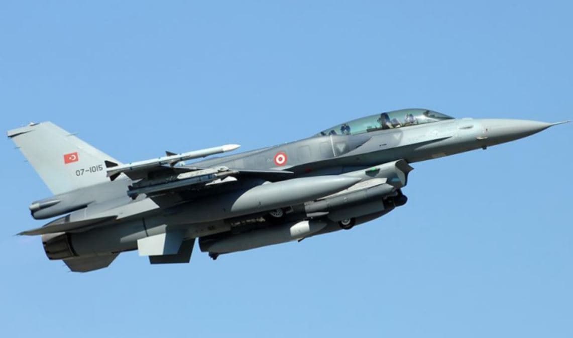 Mediat helene: Dy avionë turq shkelën hapësirën ajrore të Greqisë