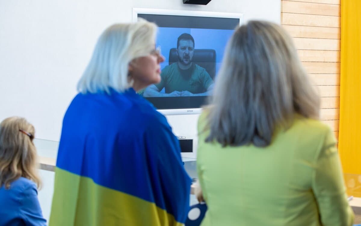 Zelensky: Ka prova torturash, përdhunime të miturish dhe varre të reja masive