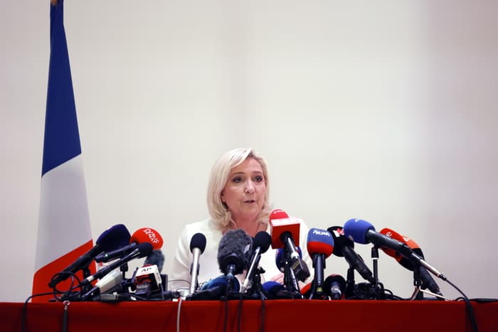 Le Pen: Pas luftës duhet afrim mes NATO-s dhe Rusisë
