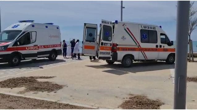 Gjendet e mbytur një grua në bregdetin e Durrësit