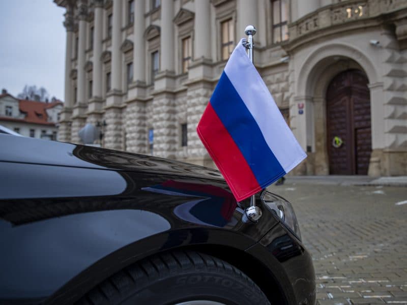Rusia dëbon 18 diplomatë të BE-së