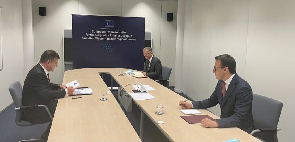 Bisedimet Kosovë-Serbi/ Bislimi dhe Petkoviç takohen javën e ardhshme në Bruksel