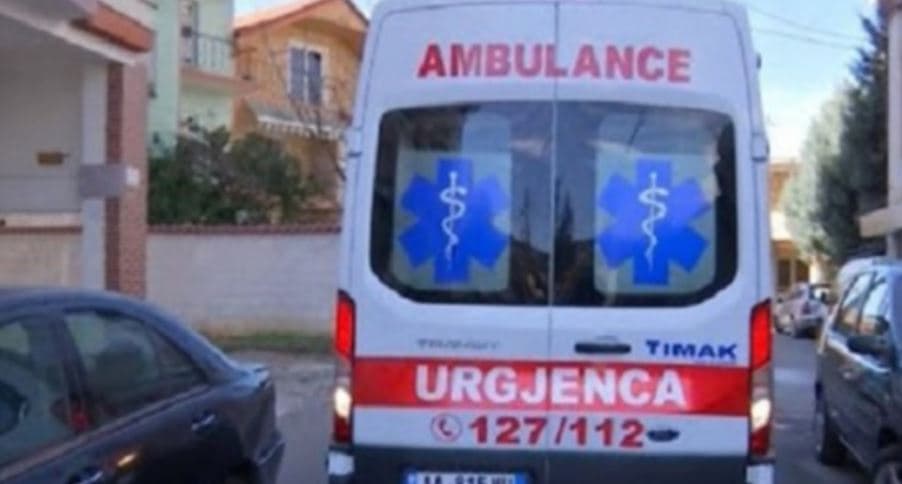  11-vjeçari në Gjirokastër bie me kokë nga lartësia, dërgohet me urgjencë drejt Traumës në Tiranë