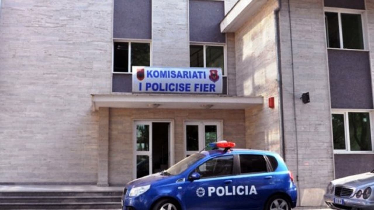Dhunoi nënën, pranga 30-vjeçarit në Fier