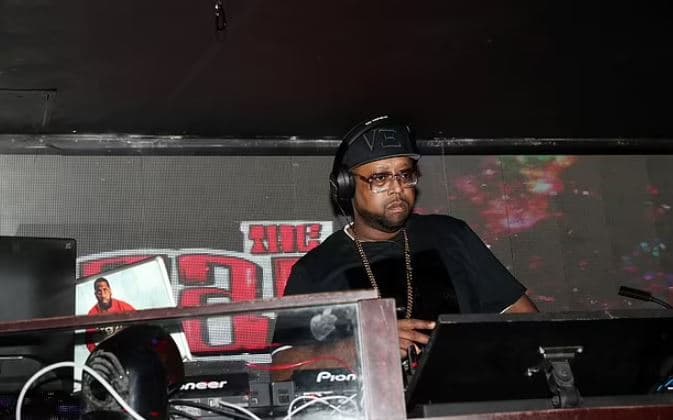 Prej 4 muajsh i shtruar në spital nga Covid-19, ndërron jetë DJ Kay Slay