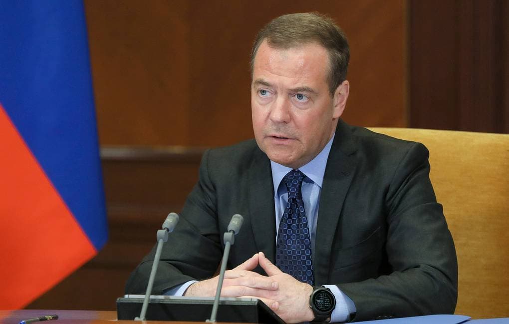 Medvedev: Nëse Rusia bie financiarisht, merr me vete edhe Europën