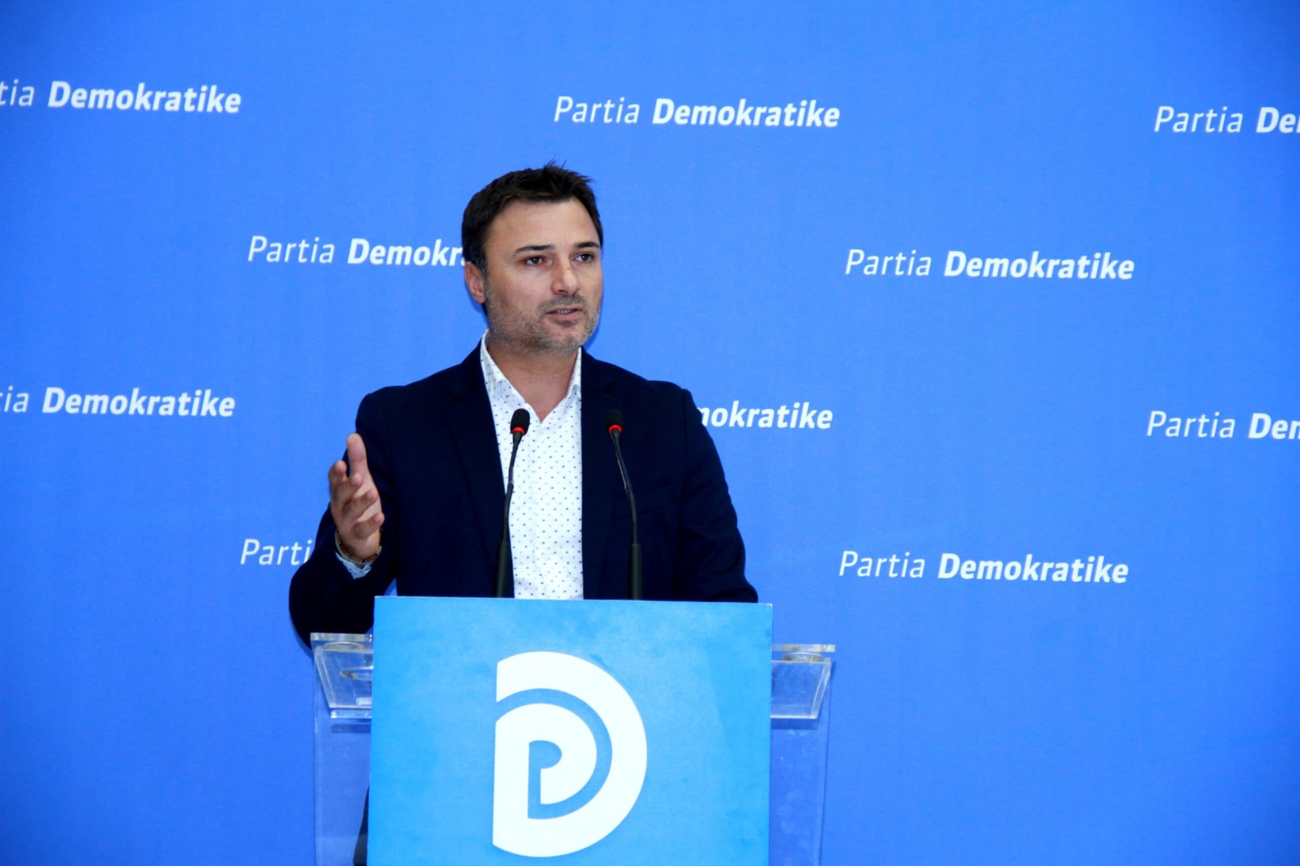 PS nuk përjashtoi djalin e Aqif Rakipit, Alibeaj: Rama e ka të pamundur të ndahet nga non gratat