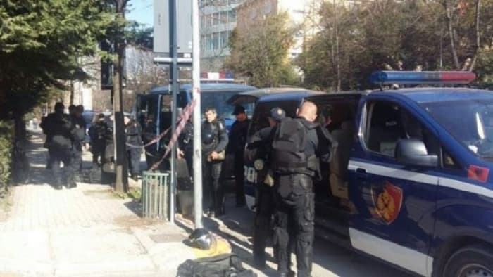 Arrestohet në flagrancë një person në Elbasan, procedohen në gjendje të lirë 4 të tjerë
