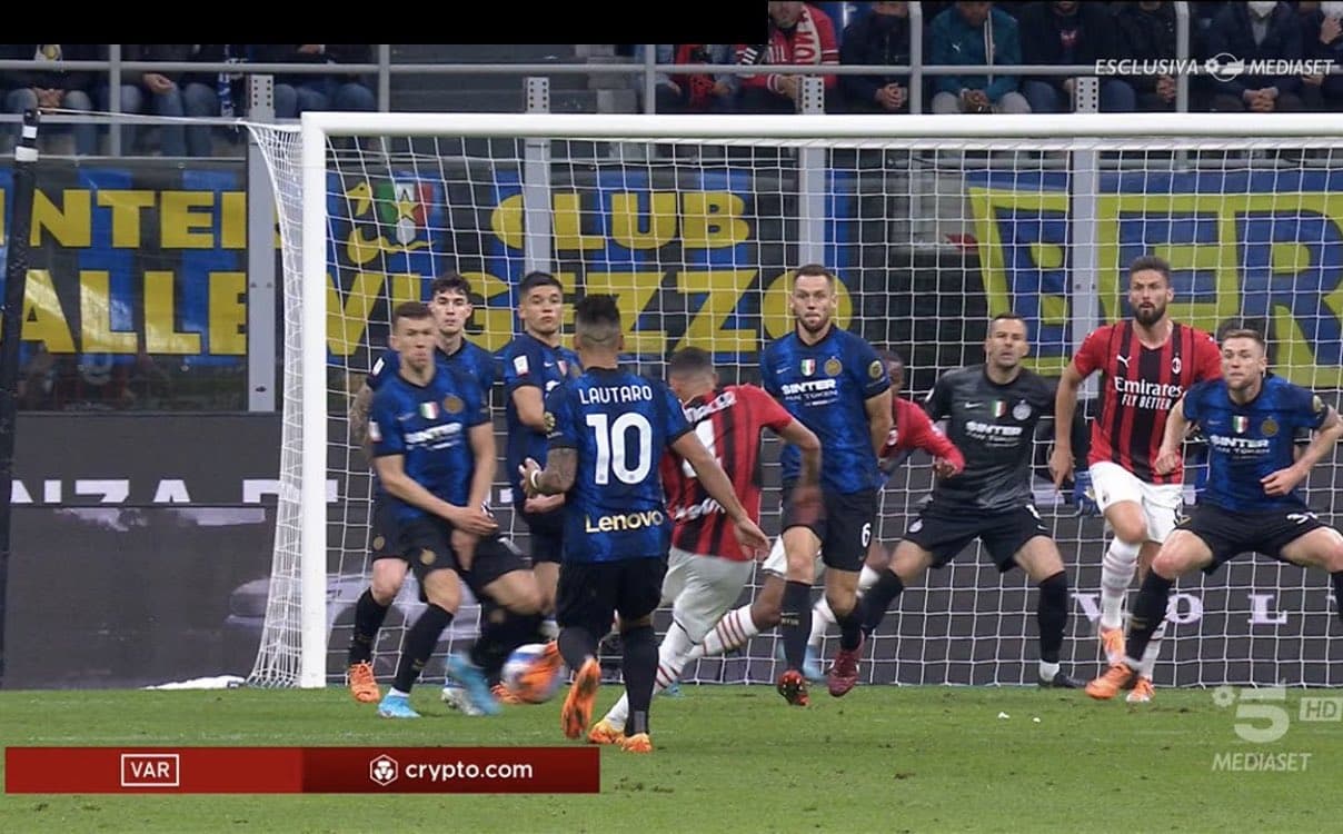 Polemikat për golin e anuluar të Milanit, Shoqata e Arbitrave në Itali e quan vendimin të drejtë