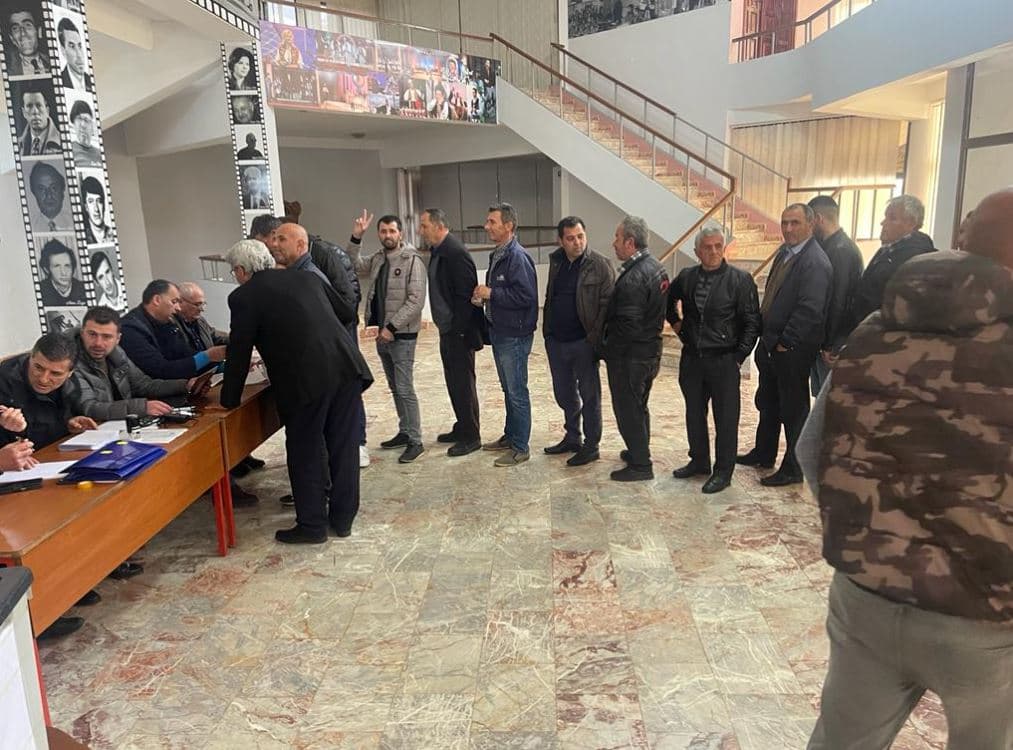 Sot zgjedhjet për kryetarin e PD-së në Dibër, kush janë dy kandidatët