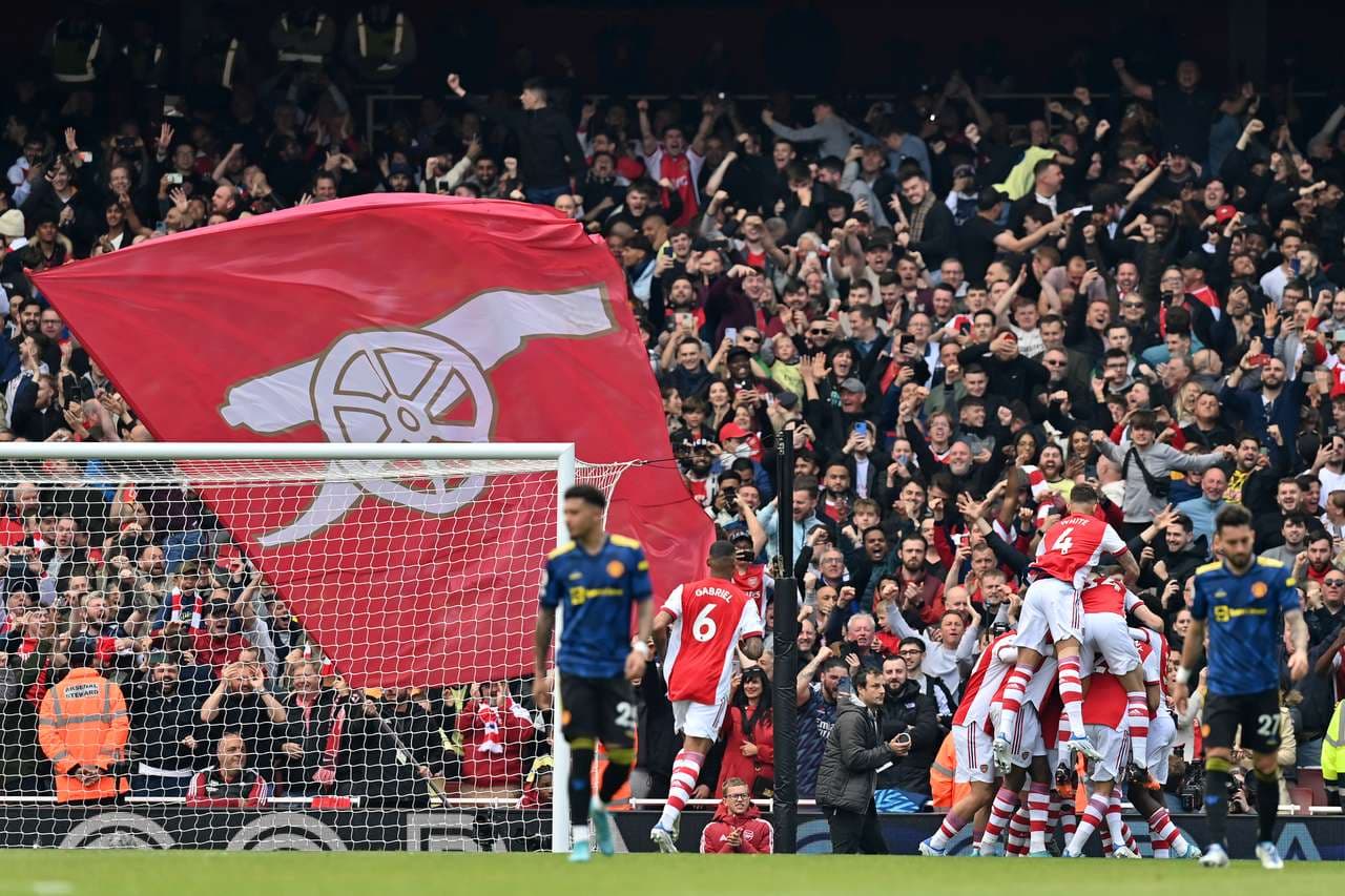 Gola dhe spektakël, Arsenal triumfon ndaj Manchester United (VIDEO)